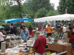 picture of LES BOUQUINISTES AU BORD DE LA RISLE