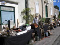 Foto Vide Grenier de La Saint Roch