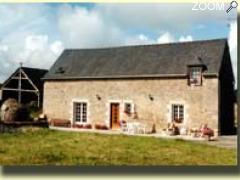 picture of Beausoleil, chambres d'hôtes à Corseul en Bretagne...