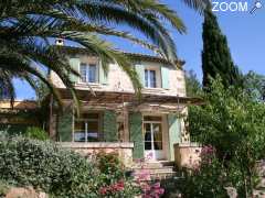 picture of locations de vacances, terrasses privées, parking clos, mer 4 km 