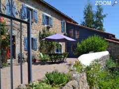 picture of Chambres d'hôtes-Ferme équestre en pleine nature 