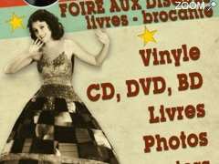 фотография de St-Lô - 02 mars - brocante du disque - livre - brocante