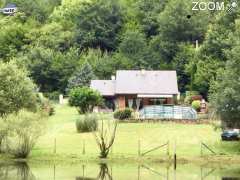 picture of ARGENTAT GÎTE PISCINE les pieds dans l'eau acces direct DORDOGNE