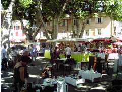 photo de brocante collections art et deco