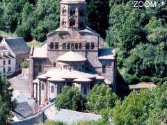 foto di Visite guidées de la Basilique Notre-Dame d'Orcival avec un guide conférencier