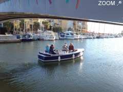 фотография de Les Bateaux Electriques Gruissanais