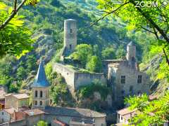 photo de Visite du patrimoine classé à Saint-Floret - Château XIII - Site archéologique du Chastel - Chapelle du XIIème siècle - Ossuaire - tombes rupestres....